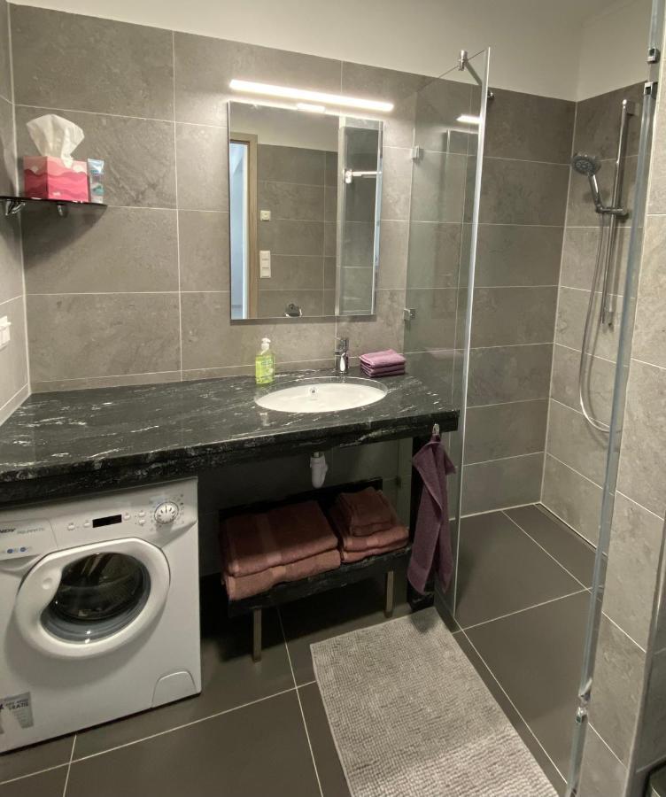 Lilie Appartement In Heviz Mit Tiefgarage, New And Modern 외부 사진