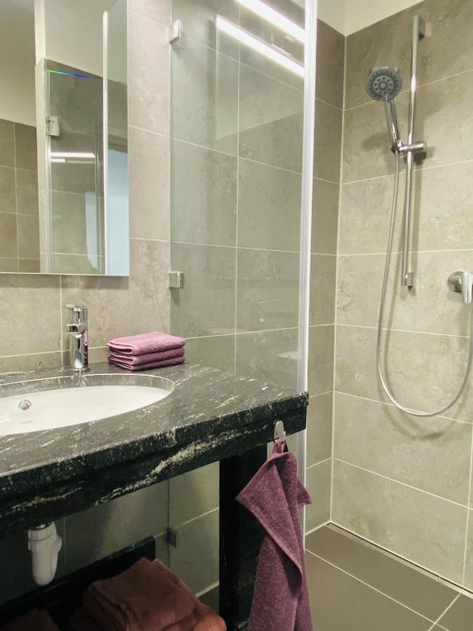 Lilie Appartement In Heviz Mit Tiefgarage, New And Modern 외부 사진